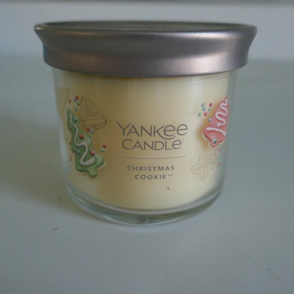 NWT Yankee Candle Christmas Cookie signature small tumbler candle - Picture 1 of 3